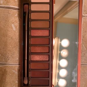 Naked Heat Pallet